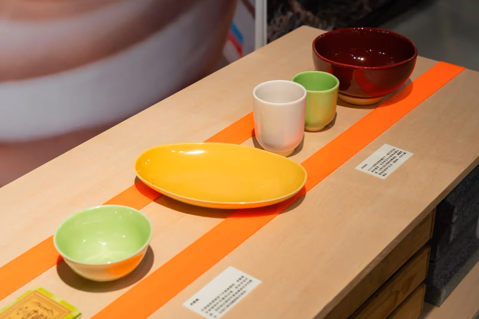Shu’s Pottery tableware arranged in different colours