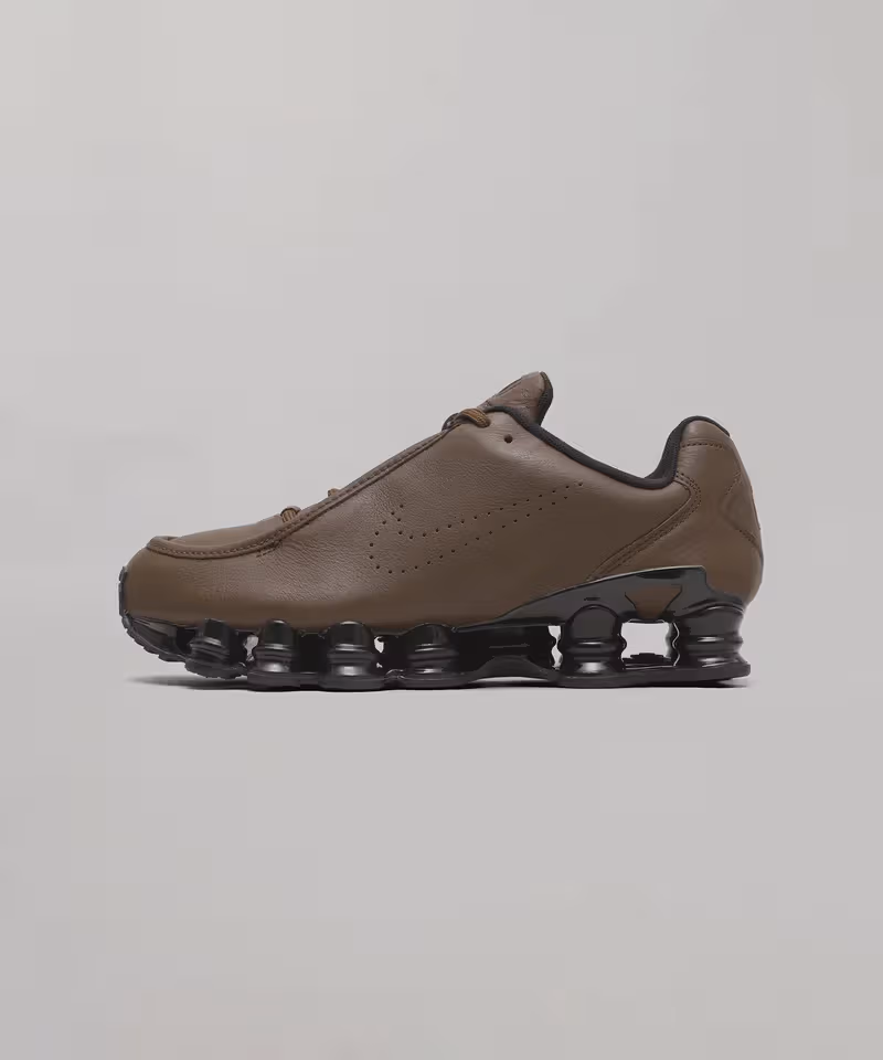 Nike Shox TL SE RAW EDGE: 갈색 가죽과 전장 기계식 밑창