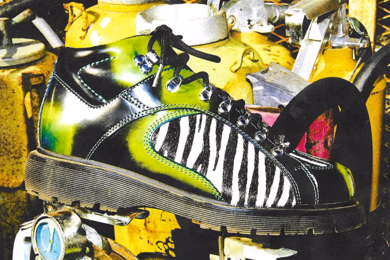 Brain Dead × Dr. Martens Wayborne, 얼룩말 무늬와 마모되는 다층 가죽