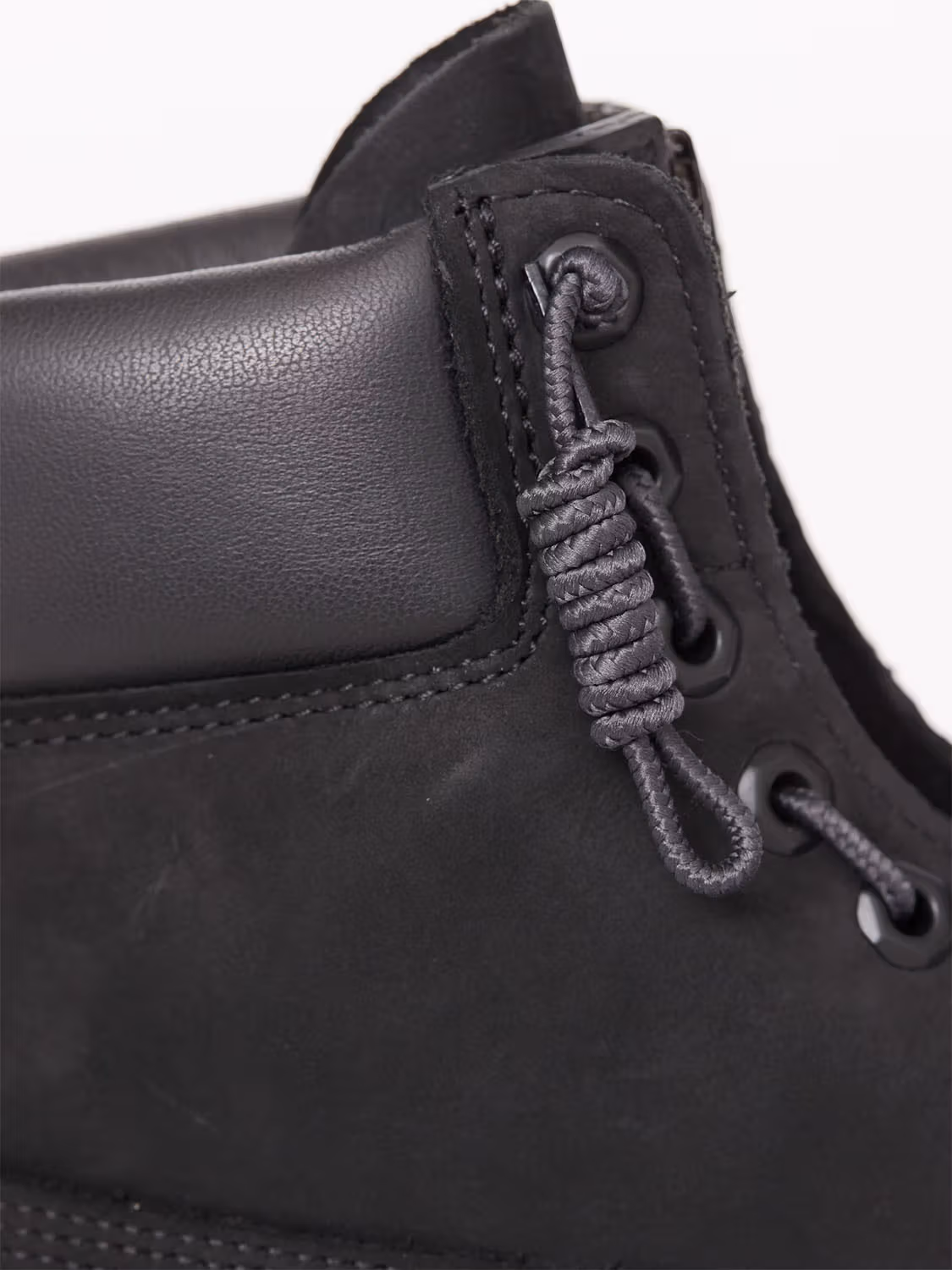 รายละเอียดขอบข้อและปมเชือก Timberland Number Nine