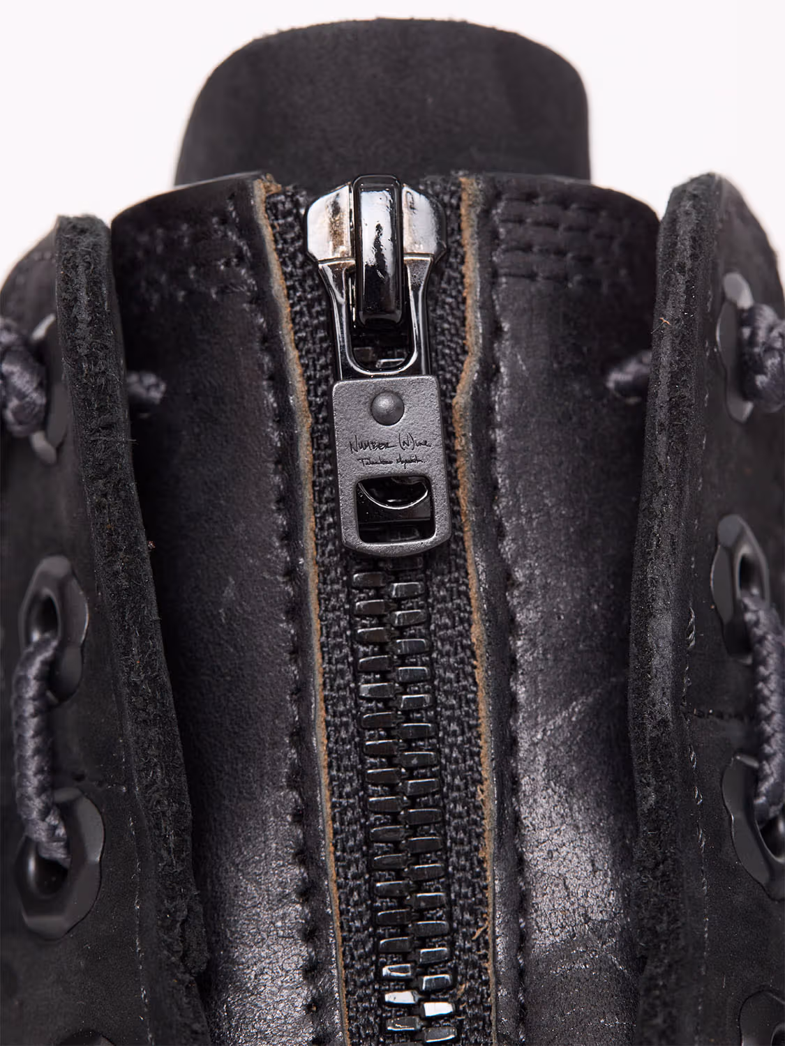ข้อความสลักซิปบูต Number Nine Timberland