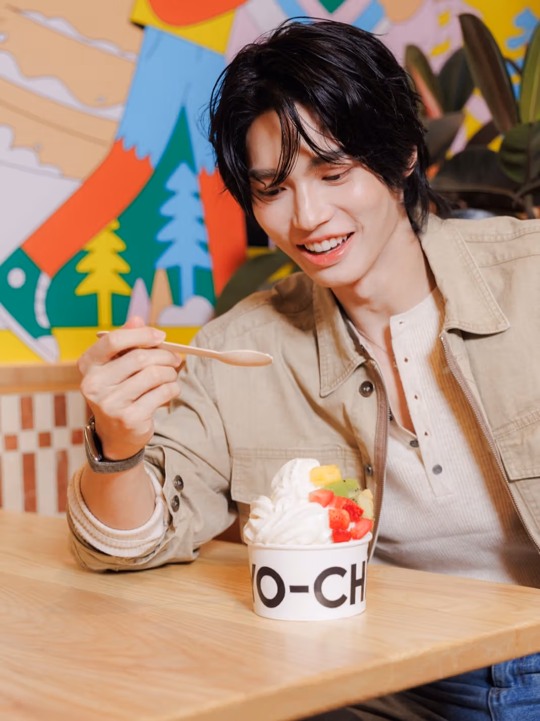 Yo-Chi เปิดที่ centralwOrld กรุงเทพฯ: 100 กรัม 73 บาท เลือกโฟรเซ่นโยเกิร์ตในปริมาณของตัวเอง