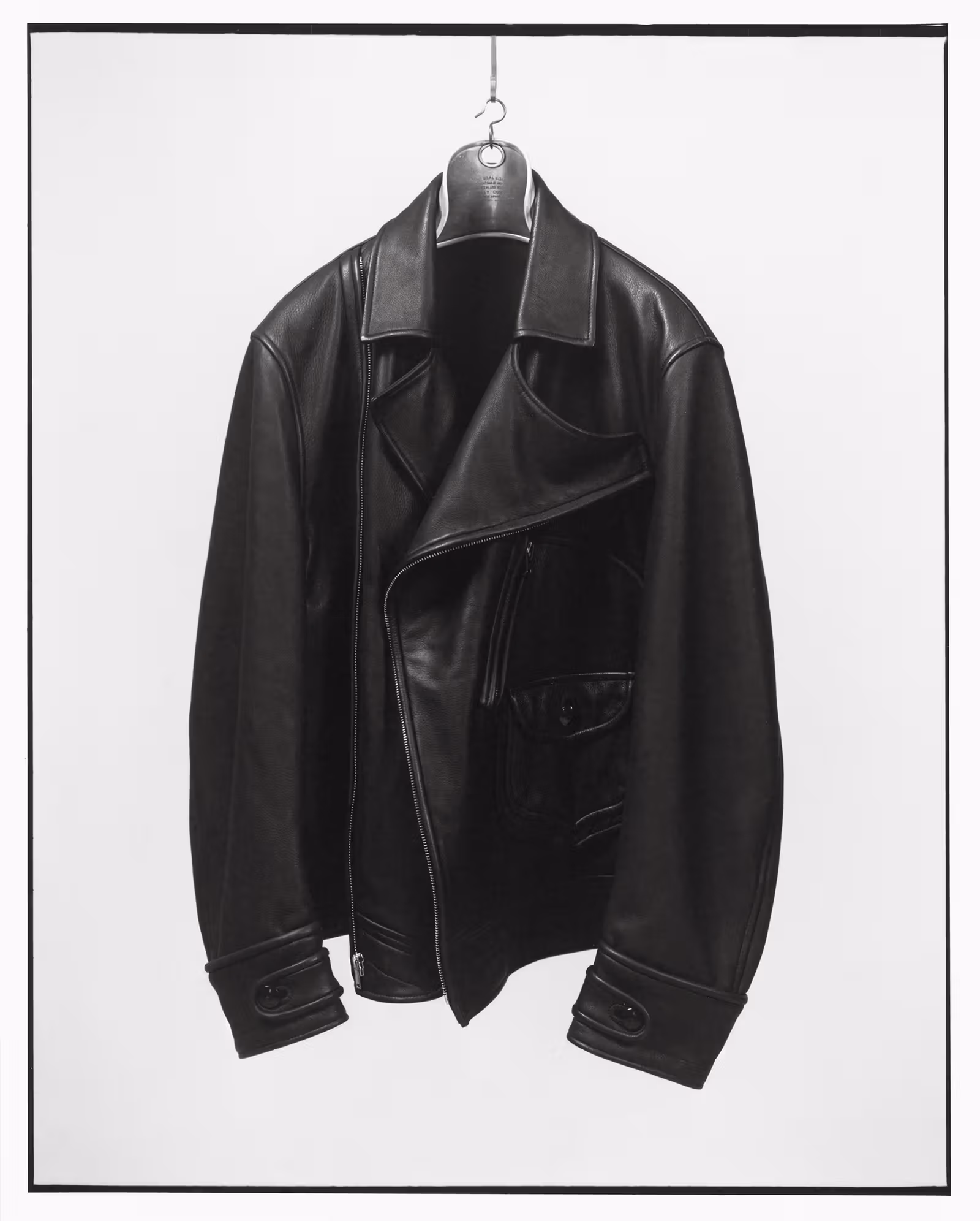 ACORN河田新平の新ブランド、Independent Leather Shopがヘラジカ革のDポケットジャケットを発売