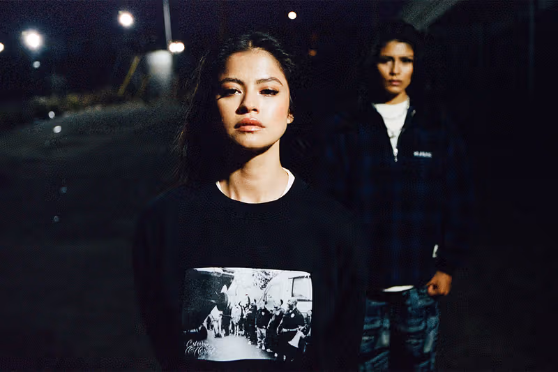 XLARGE Estevan Oriol 검정 크루넥 그래픽