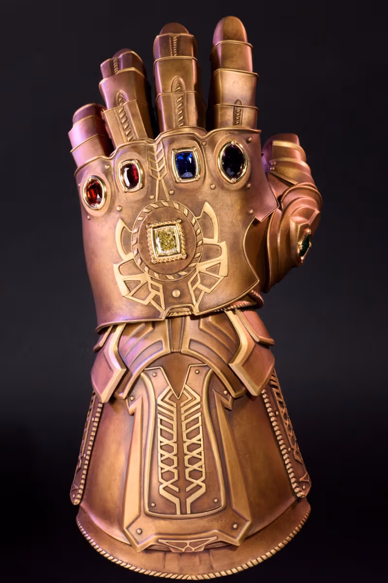 真寶石版無限手套12月首度上拍:Marvel 設計檔、六顆寶石與2,500萬美元的時間差