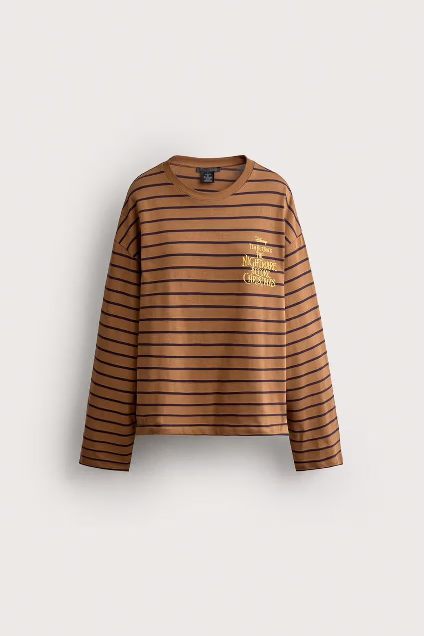 ด้านหน้าเสื้อแขนยาวลายทางน้ำตาล Zara