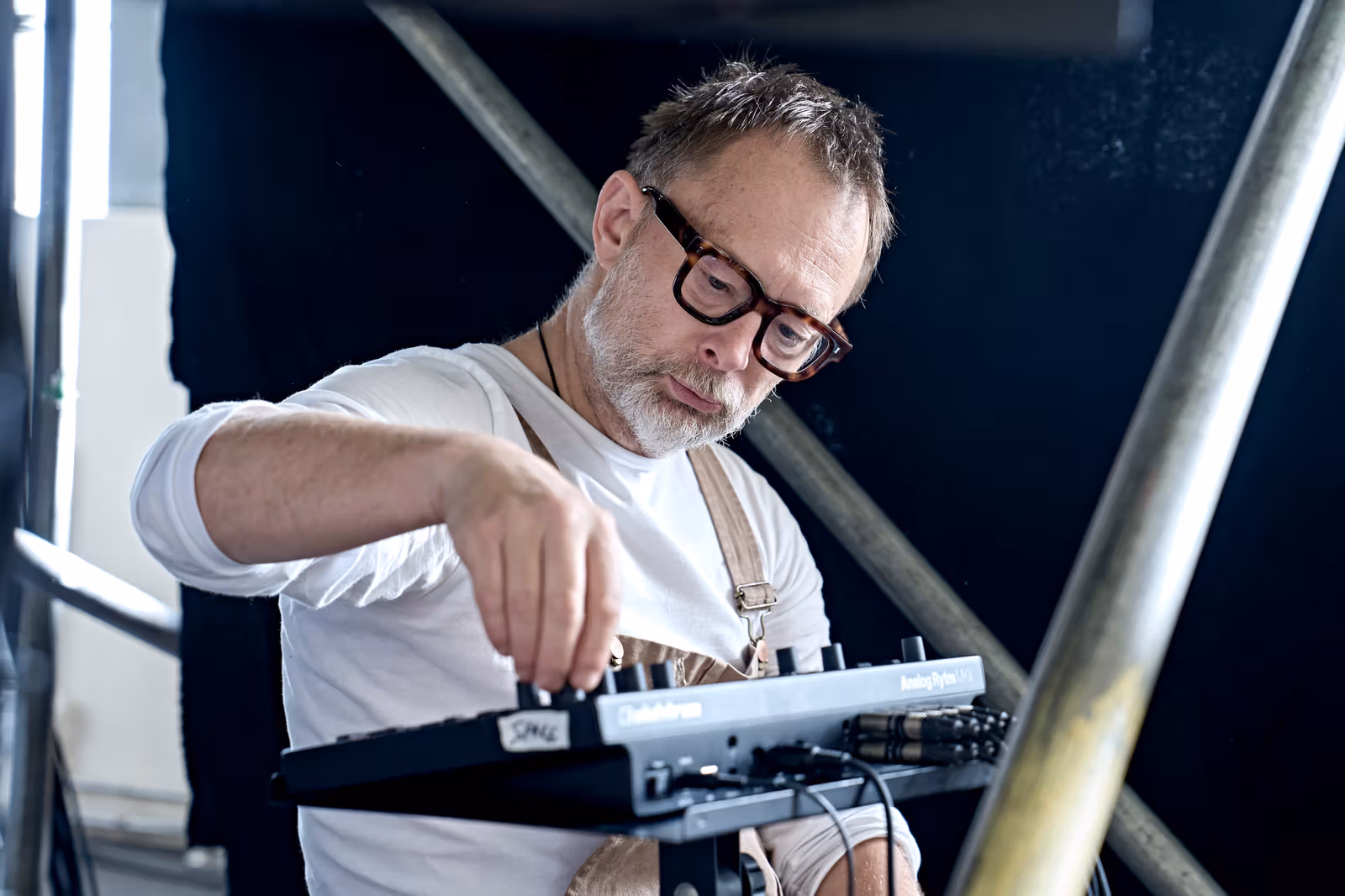 Thom Yorke ซ้อม Hamlet Hail to the Thief ปี 2026