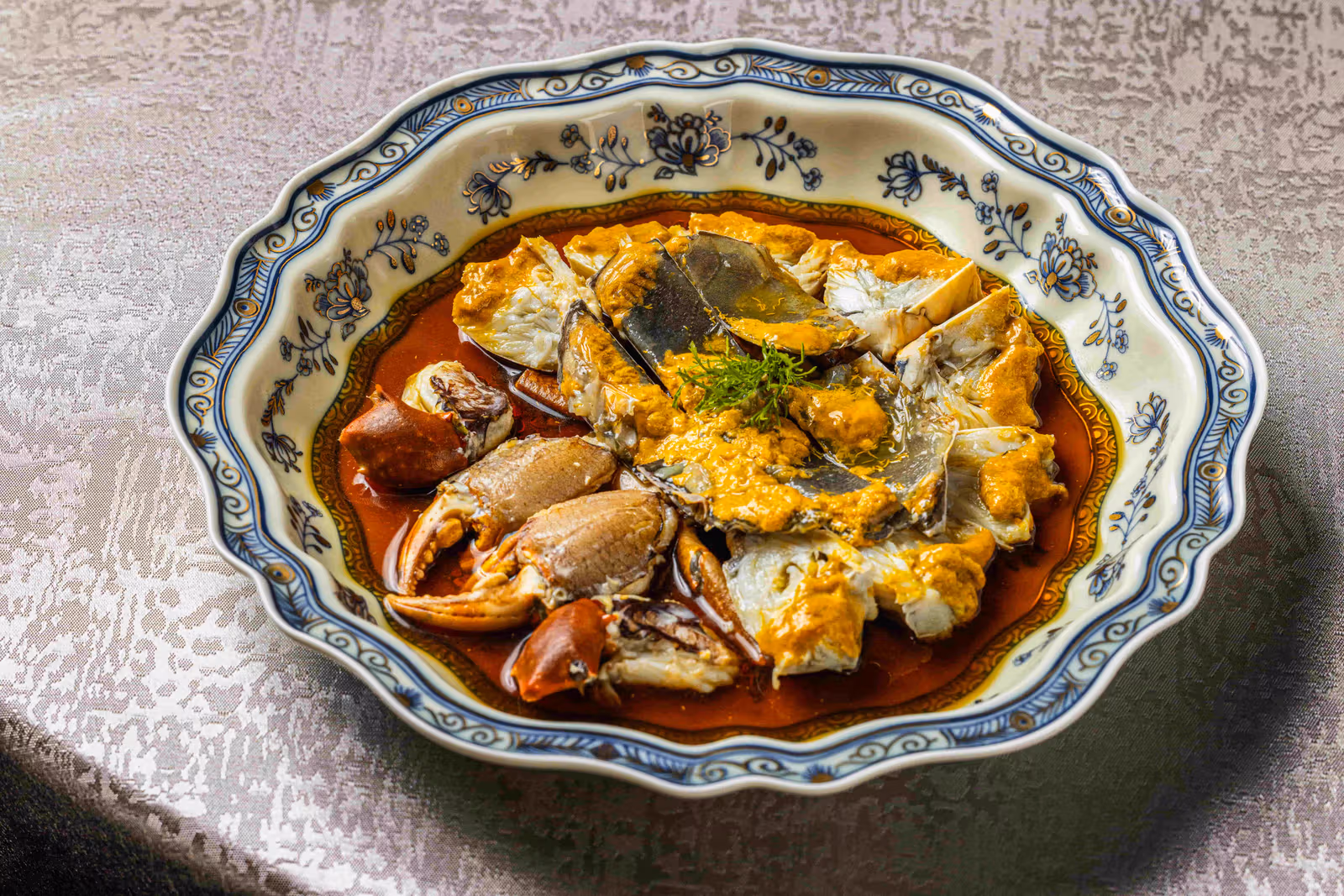 熟醉處女蟳は蒸してから花雕酒と話梅の漬け汁で冷浸する料理です。