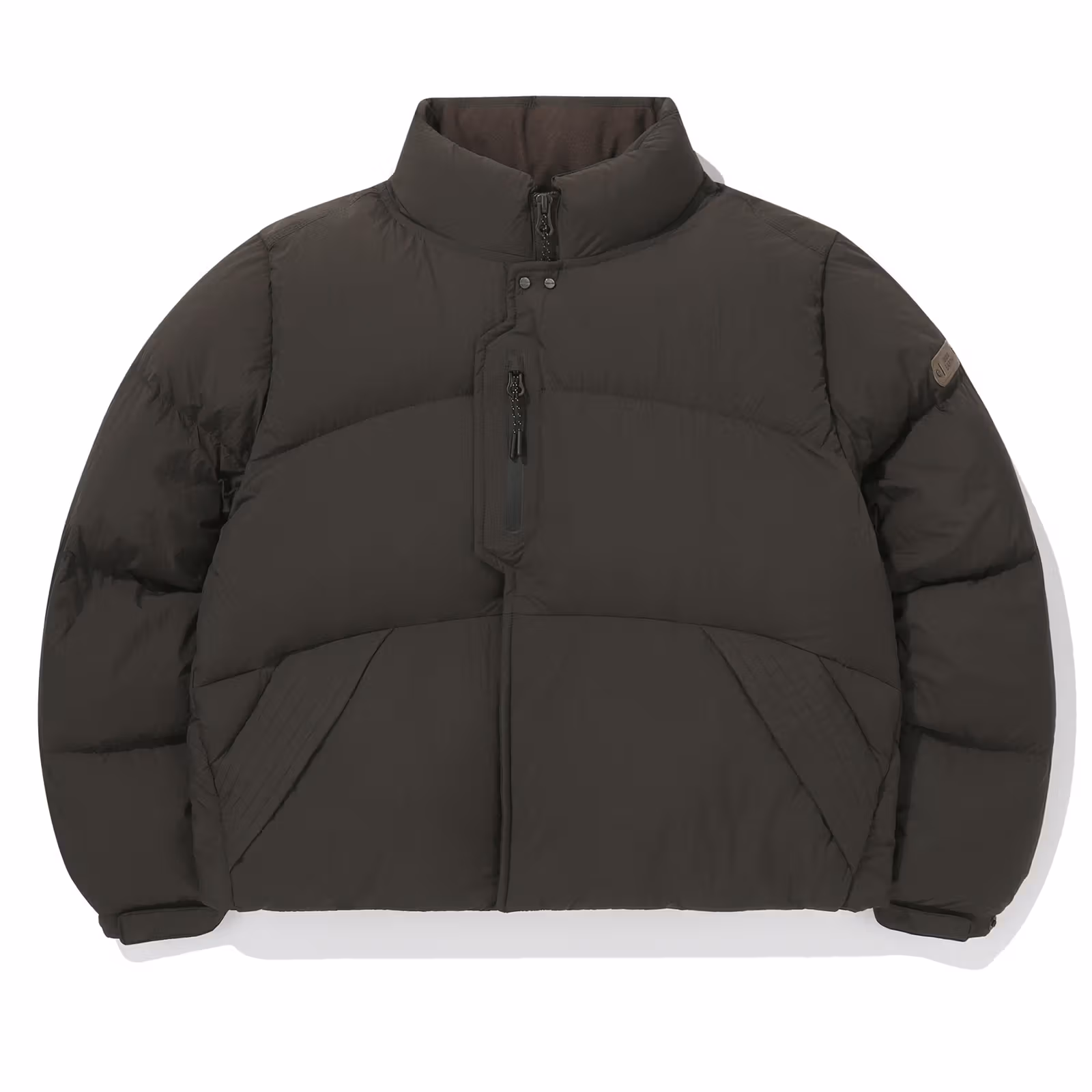 갈색 W MIDDLE WEIGHT GOOSE DOWN 제품 사진. 대만 가격 NT$6,980.