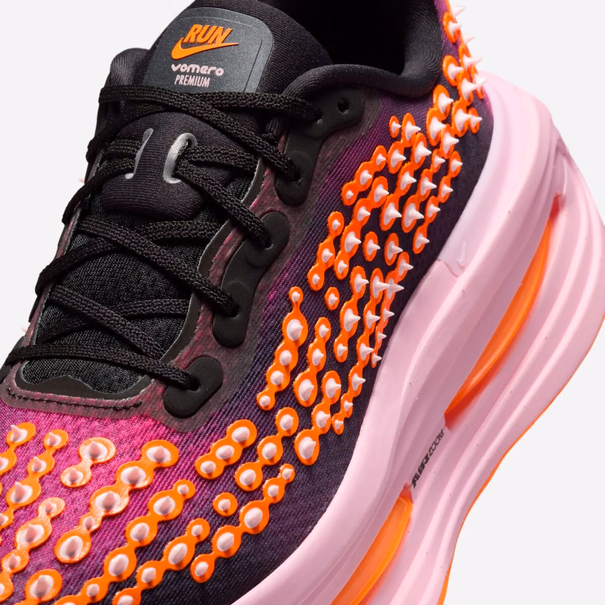 配色比名字誠實:Nike Vomero Premium「Otaku Approved」8月開賣