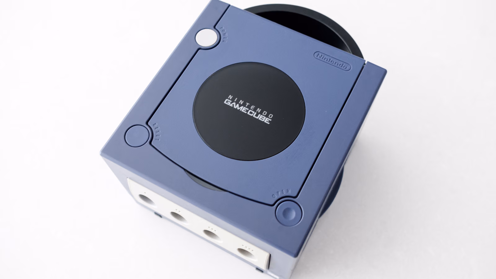 GameCube邁入25週年，DOL-001與DOL-101一個孔決定接電視難易